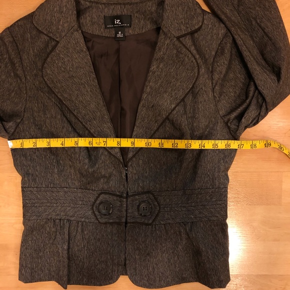 IZ Byer brown blazer with great details - Picture 6 of 7